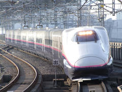 東北新幹線の当時の主力、Ｅ２系『はやて』号