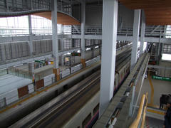 いかにも新しい駅ですね…七戸十和田駅にて