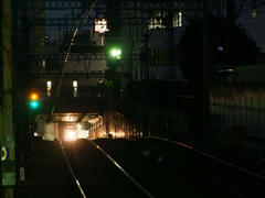 穴守稲荷駅から、大鳥居駅を臨む