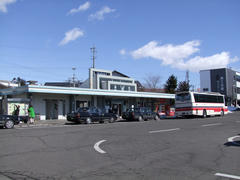 東京行きの高速バスも発着している御代田駅