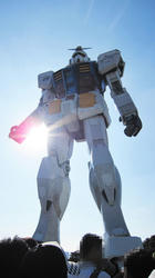 ガンダム、立つ！