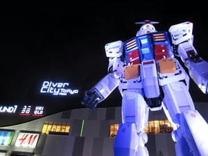 ライトアップガンダム