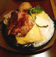 カマンベールチーズオムレツとチキンソテー