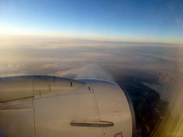 富士山上空を飛行中