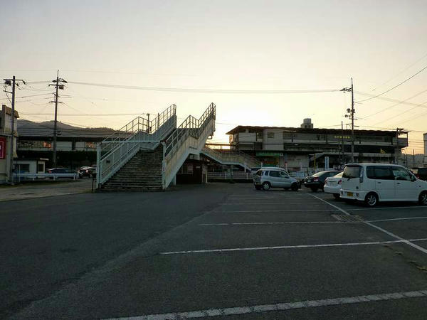 黄昏時の福山競馬場