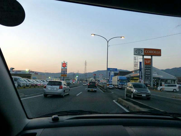 混雑する国道2号