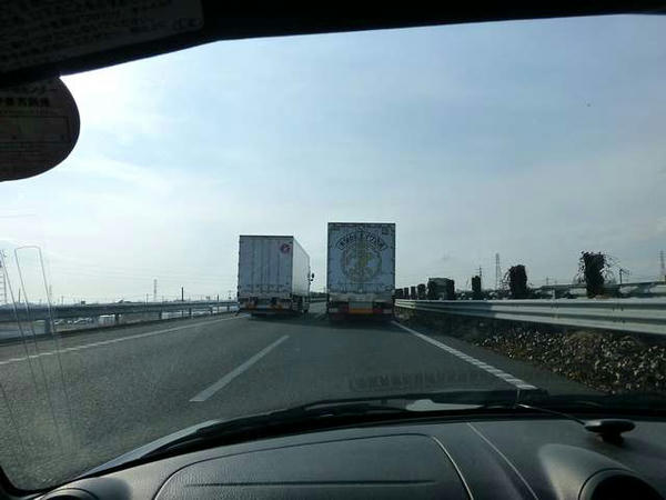 北関東道を走行