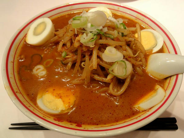 味噌卵麺 850円
