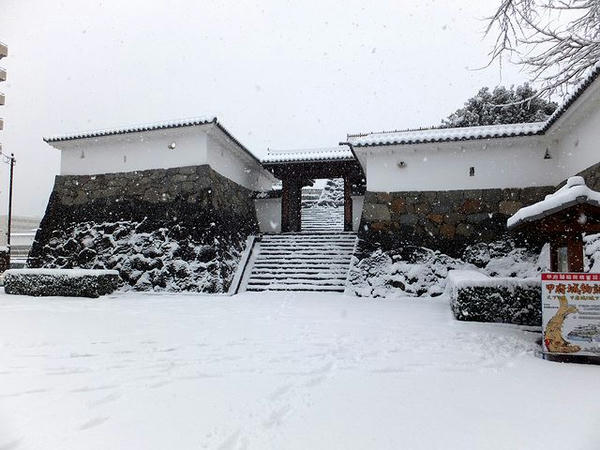 内松陰門