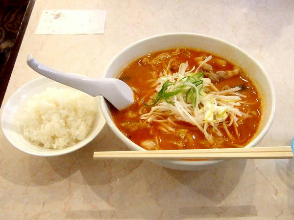 辛味噌ラーメン（半ライス付き） 800円