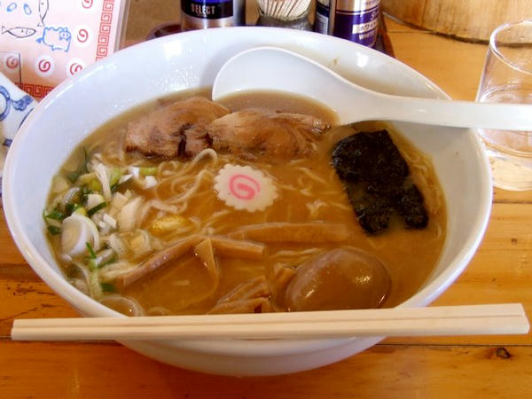 バカうまラーメン 750円