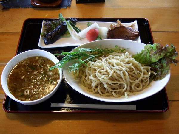 花の季つけ麺夏バージョン（の旧バージョン） 800円