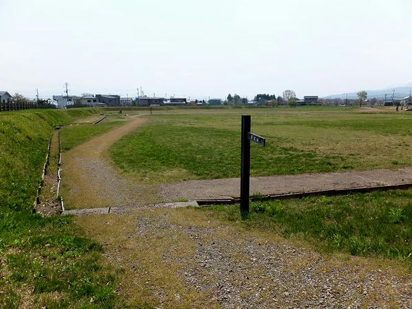 春日山城史跡広場