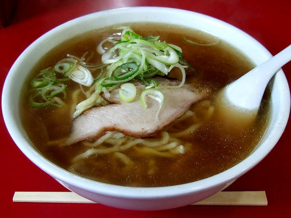 手打ちラーメン 600円