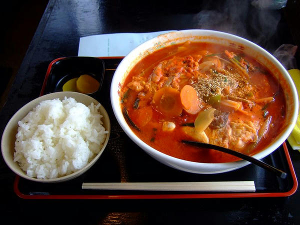 カルビラーメン（激辛） 850円 ＋ ライス（中） 200円