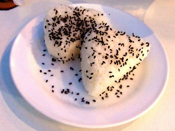 おにぎり 200円