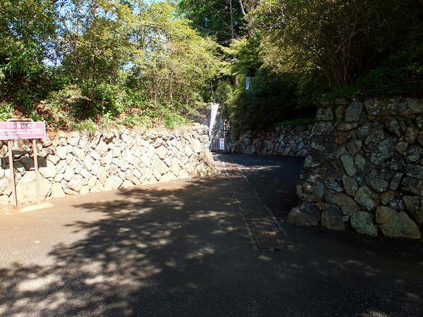 ます形から見た喰違虎口