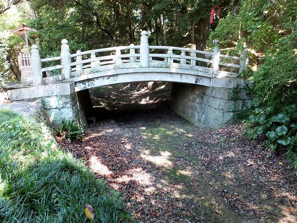 四つ目堀に掛かる神橋