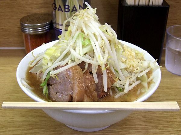 小ラーメン豚入り（ニンニク） 700円