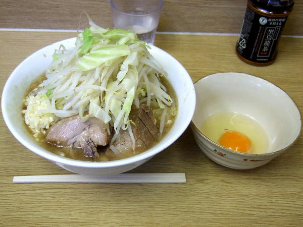 小ラーメン（ニンニク） 650円 ＋ 生たまご 50円