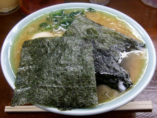 ラーメン 660円 ＋ 味付タマゴ 100円
