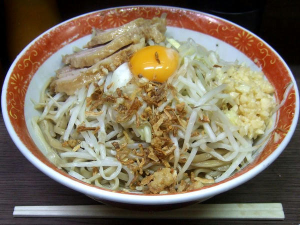 小ラーメン 650円 ＋ 汁なし 80円 （ニンニク）