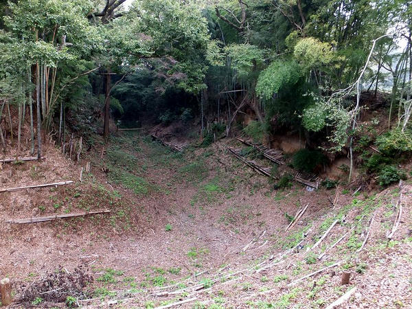 本丸の空堀