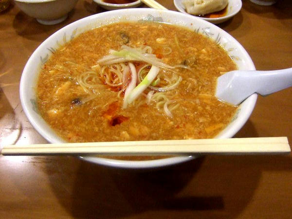 酸辣湯麺 800円