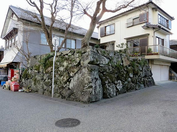 櫓下御門の石垣