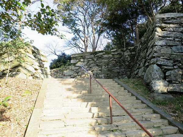 西三の丸門跡