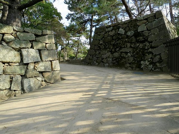 東御門跡の石垣