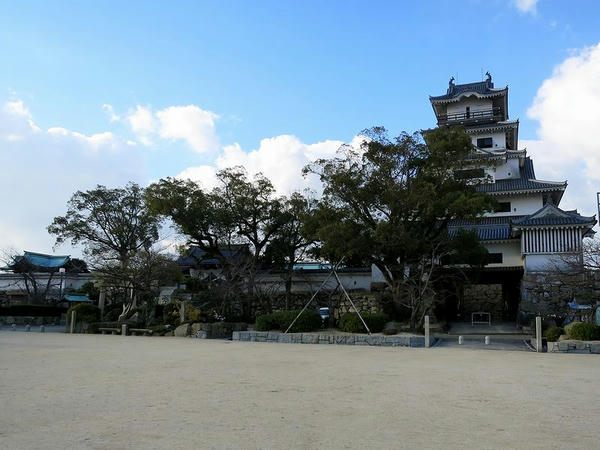 吹揚神社と模擬天守