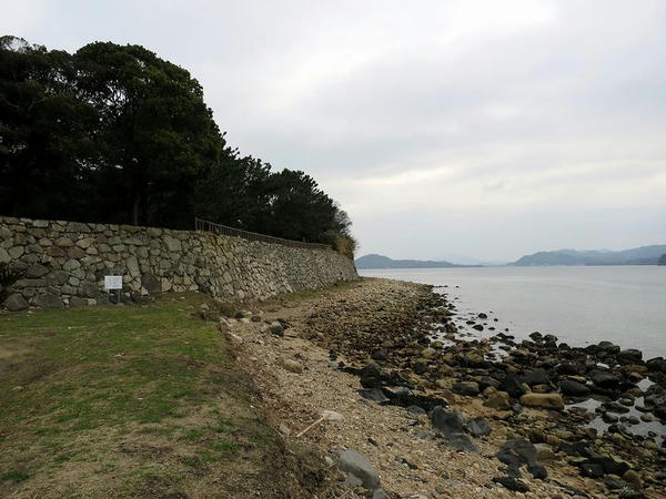 石垣と日本海
