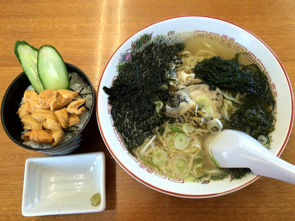 Aセット（うに丼（ミニ）・えりもラーメン） 1900円