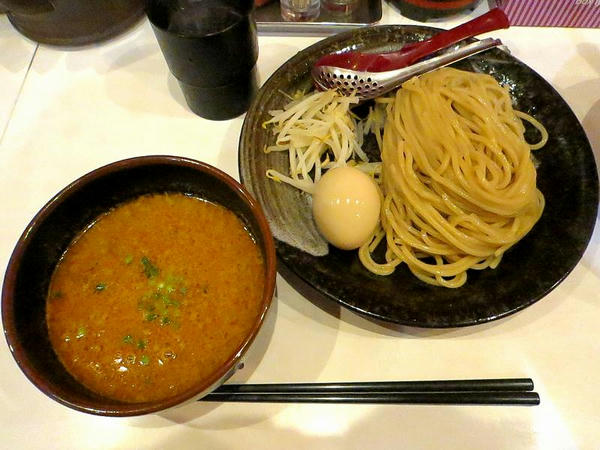 冷し肉醬麺（麺少なめ） 780円