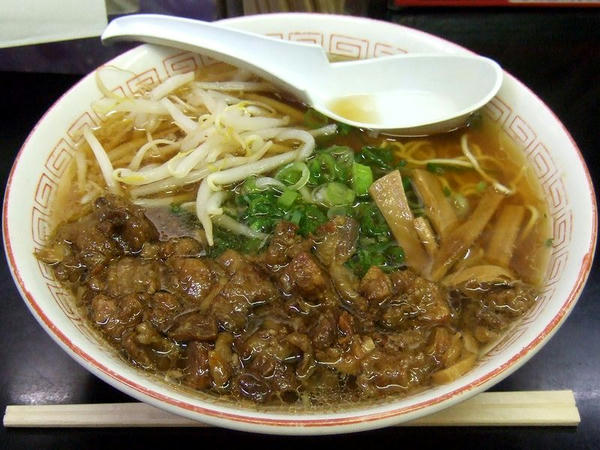 牛すじラーメン 800円