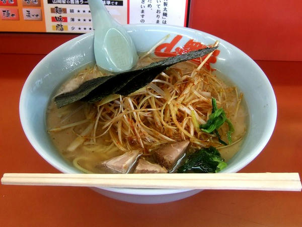 醤油ピリ辛ネギラーメン（脂多め・味普通・麺普通） 690円