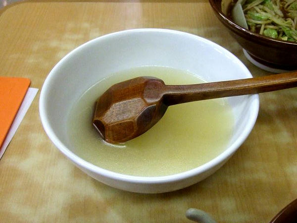 割りスープ（写真は2人前）