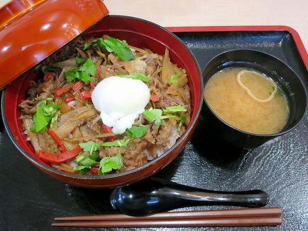 近江牛しぐれ煮丼 890円