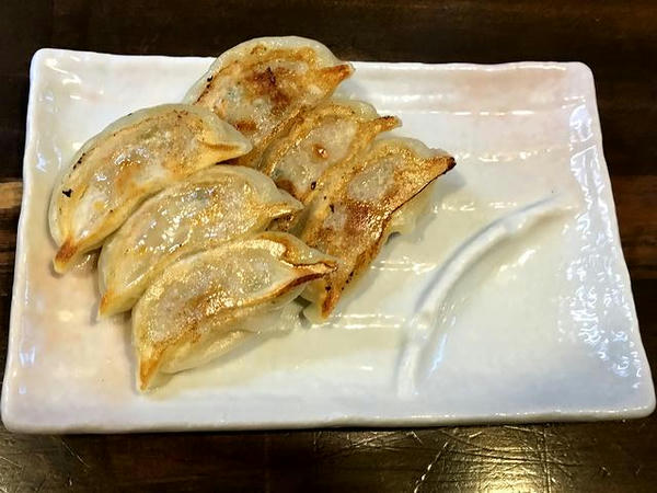 ギョーザ（6ケ） 300円