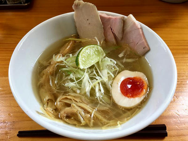 塩そば（手揉み麺） 800円