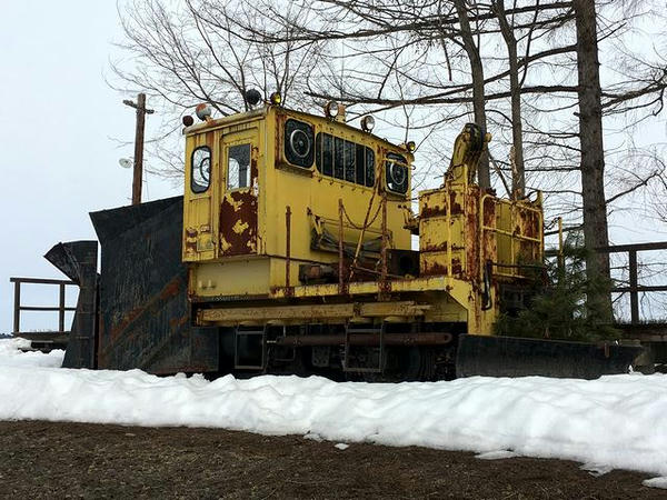 反対側から見た排雪用モーターカー