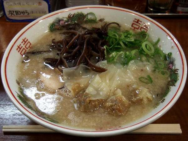 ワンタンめん 800円