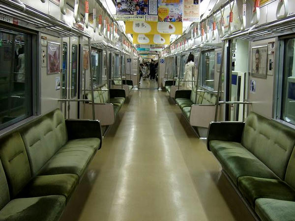 2502の車内
