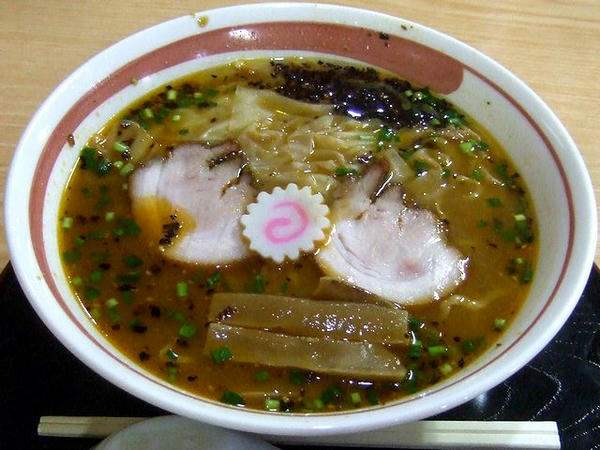 味噌わんたん麺 780円