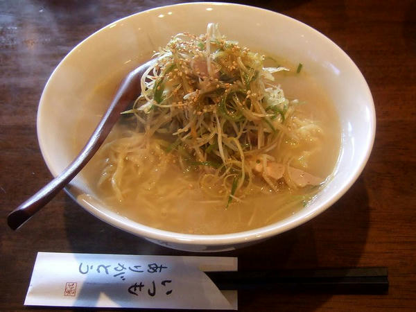 ネギ塩ラーメン 693円