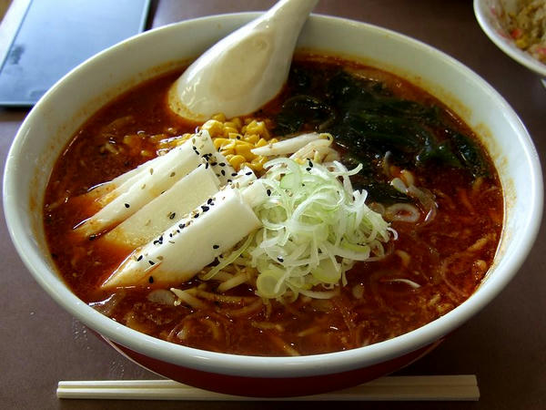 三番雷ラーメン 880円