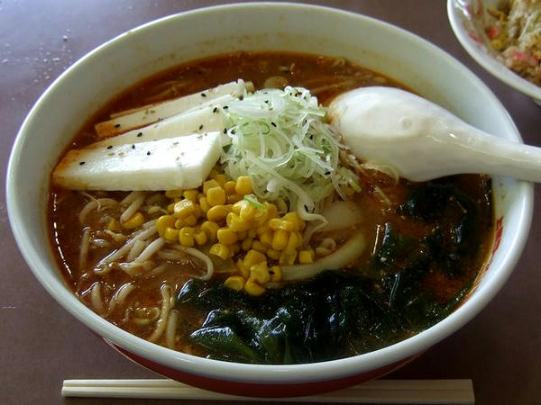 一番雷ラーメン 880円