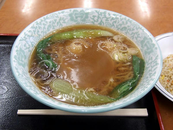ふかひれラーメン 1,200 1,000円 ＋ ミニチャーハン 350円