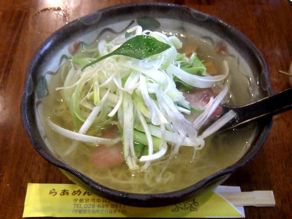 鮎だし香りねぎ鮎魚醤入りらーめん（ロース焼豚一枚入り） 850円